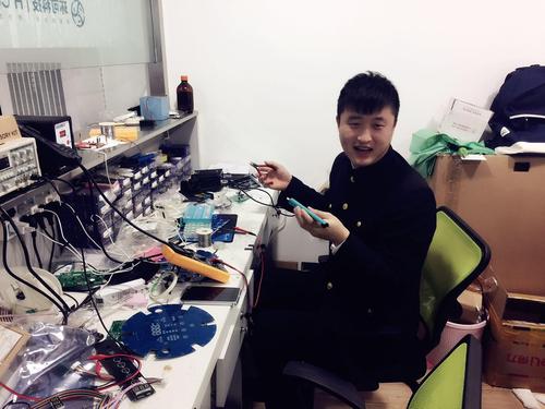 技术先行 简约耐用的坚固基石，与创新产品的无限桥梁